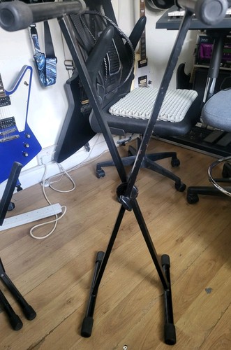 Quicklok keyboard stand - quicklok, used
